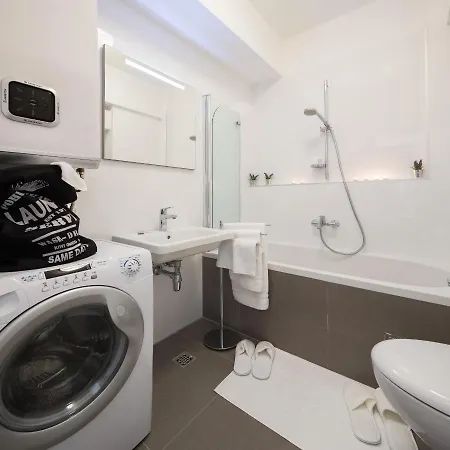 Bepo - Free Parking سبليت